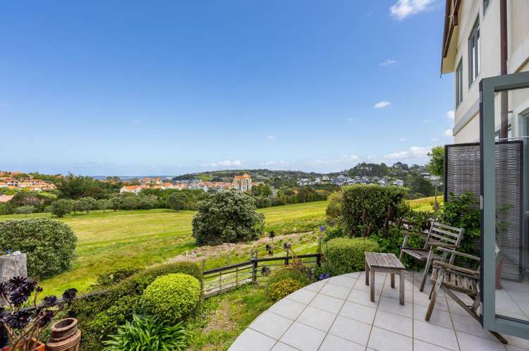 280 Alec Craig Way Gulf Harbour_21