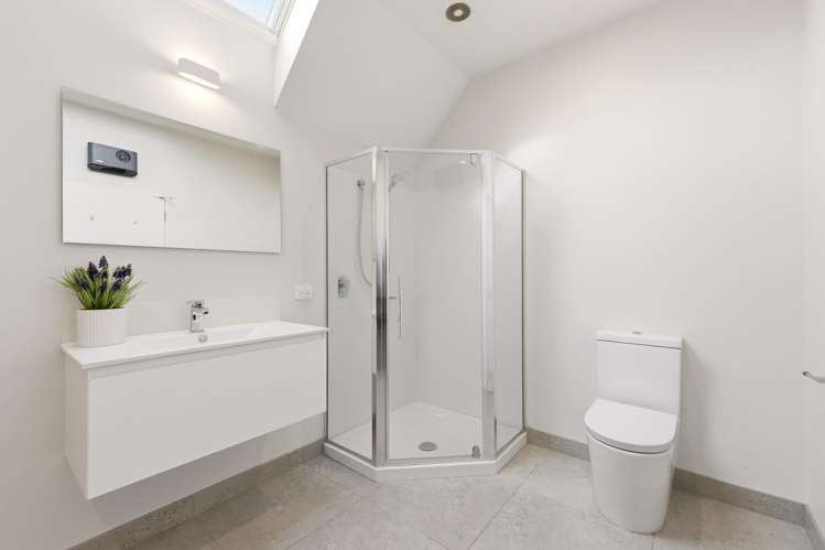 132 Edgeware Road Saint Albans_13