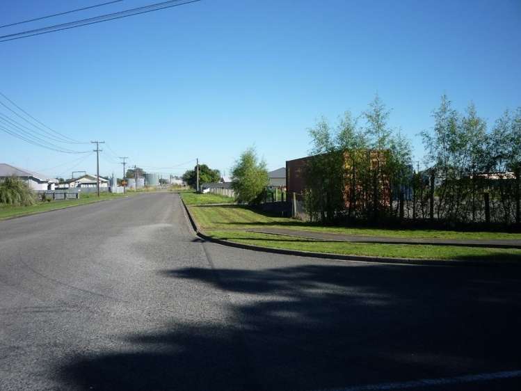 15 Wings Line Marton_1