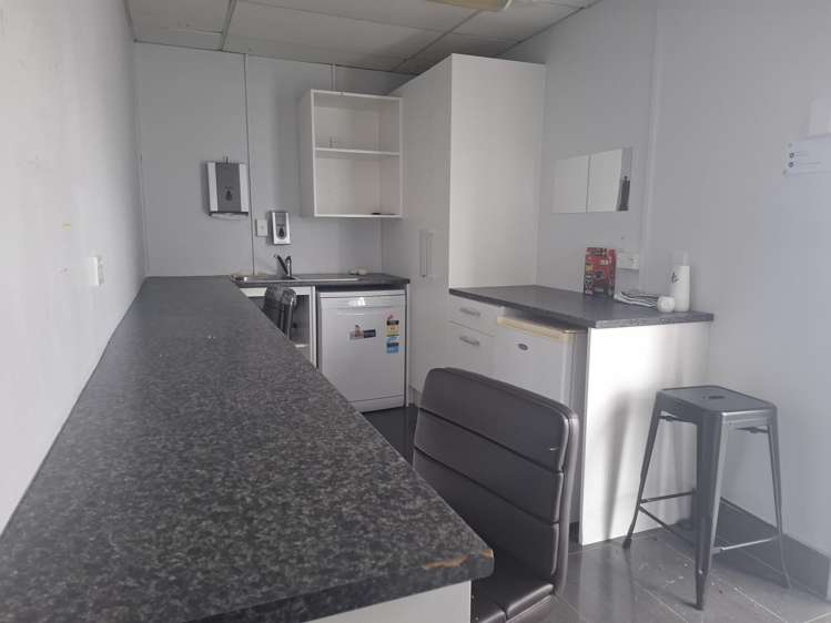 Shop 2/52 Lincoln Road Henderson_6