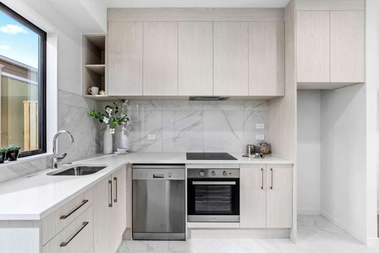 6/4 Glenhaven Place Te Atatu Peninsula_8