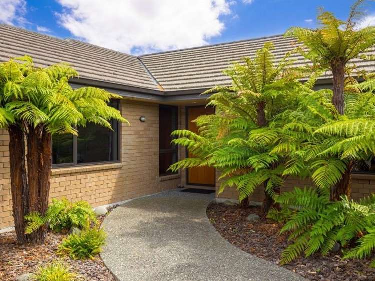 12 Nottinghill Drive Springlands_17