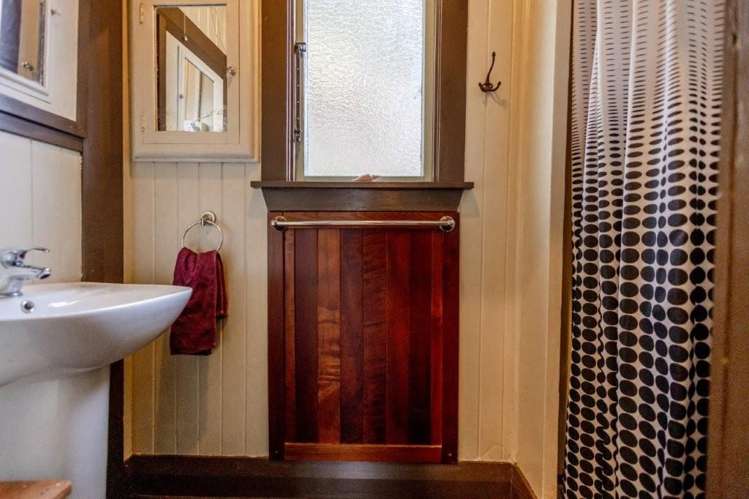 36 Chapel Street Greymouth_26