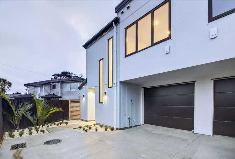 121D Vodanovich Road Te Atatu South_16
