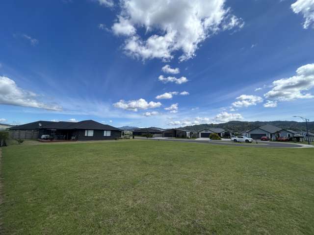 Section in Whitianga Waterways, vendors want sold!