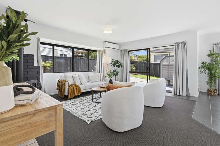 64 Heron Avenue East Matua_6