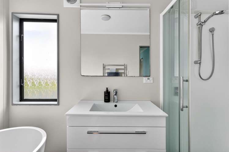 3 Moreland Avenue Pukete_7