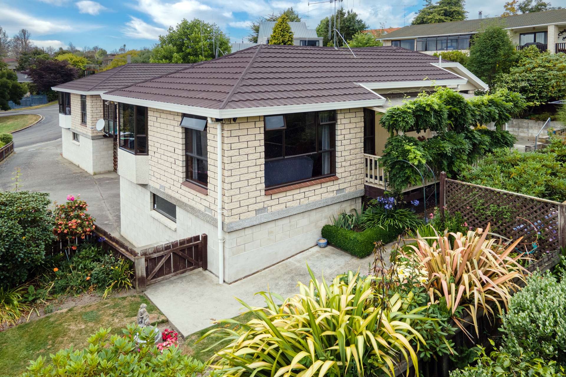 2/7 Waipori Place Glenwood_0