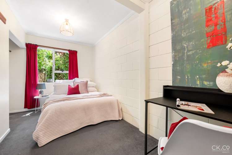 16 Hugh Duncan Street Haywards_11