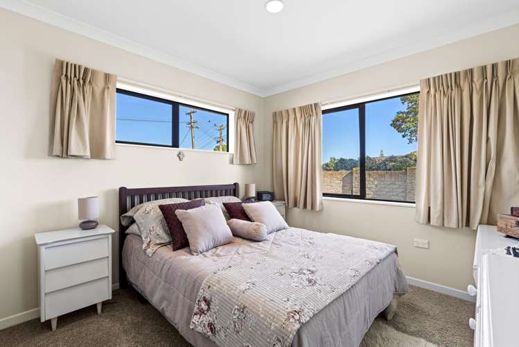 24 Ian Peter Way Otaki_7