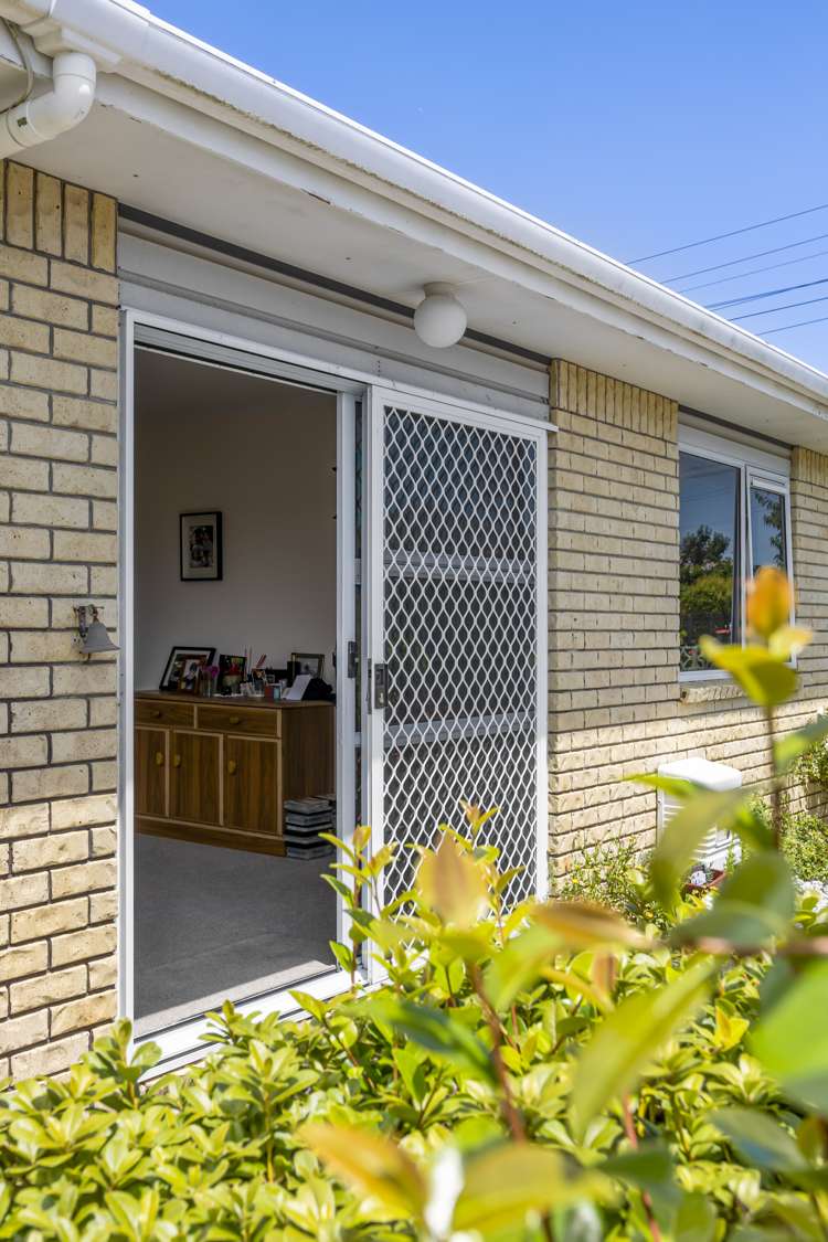 1/17 Walsh Road Westown_18