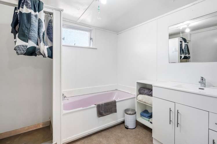 2A Finch Street One Tree Point_14