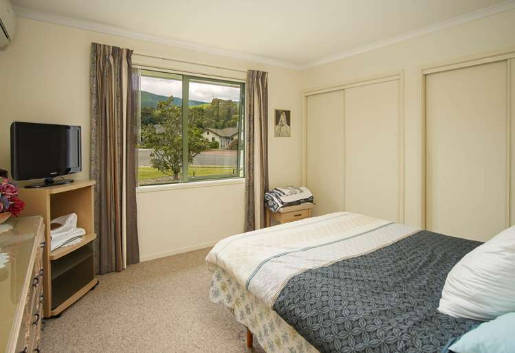 21 Woodstock Place Stoke_14