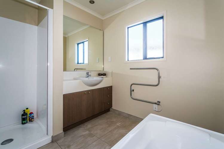 13 Vicente Place Oteha_16