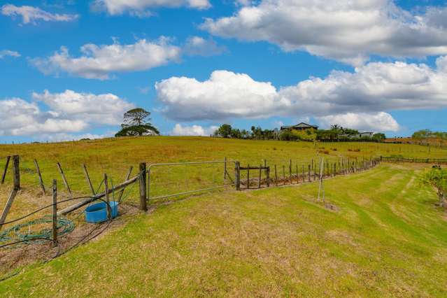 14b Wairere Road Waitakere_4