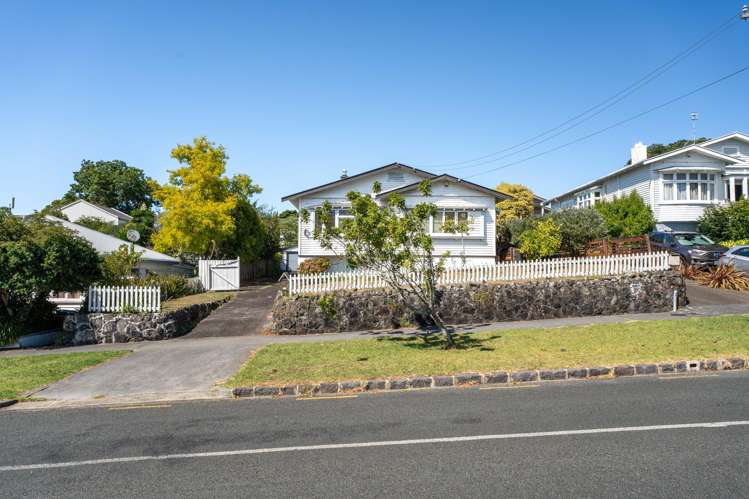 10 Louvain Avenue Mount Roskill_18