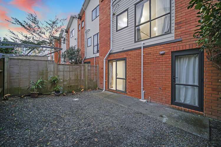 216/172 Mcleod Road Te Atatu South_16