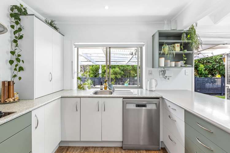 26 Doment Crescent Orewa_9