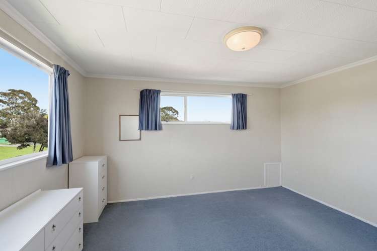 2/16 Kawau Crescent Bromley_14