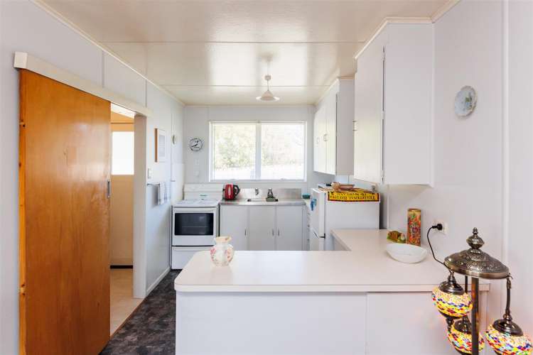 149a High Street Bulls_12