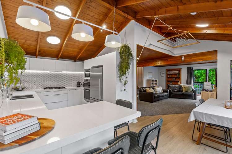 39 Turanga Road Henderson Valley_10