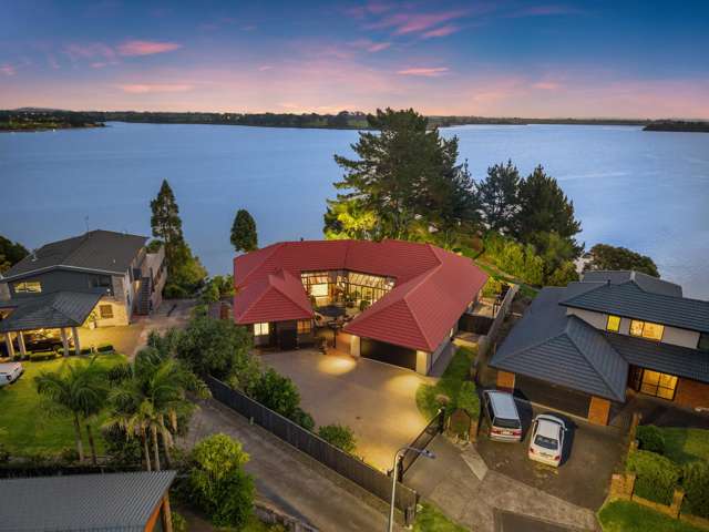 LUXURY WATERS-EDGE ESTATE