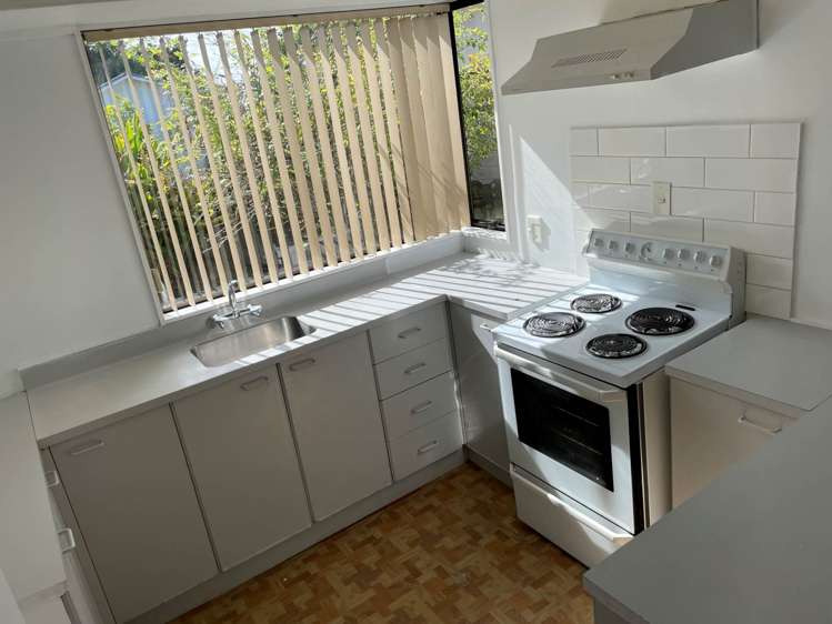 16 Glen Close Glen Eden_5