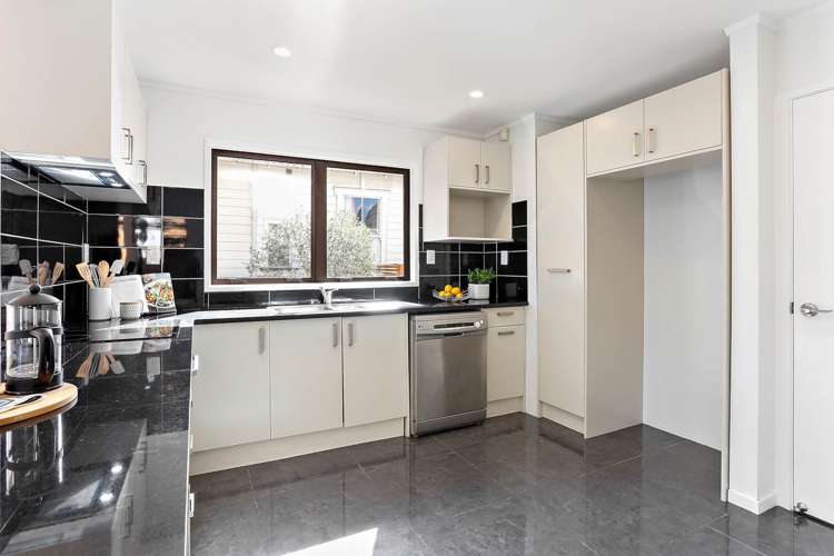 6 Springwood Place Mount Eden_7