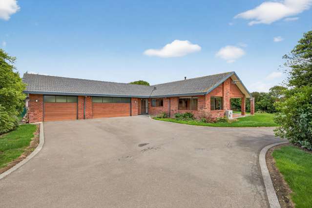 PERFECT LIFESTYLE PROPERTY !