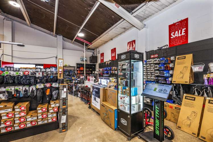 4099A Great North Road Kelston_6