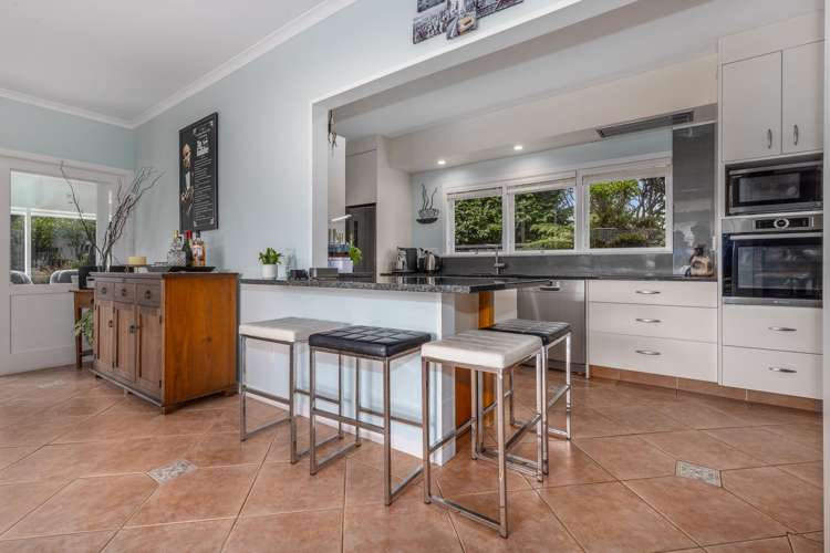 6 Leybourne Avenue Waikanae_3