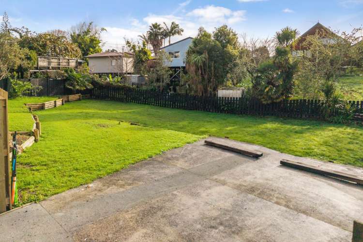 8A Surat Place Glen Eden_7