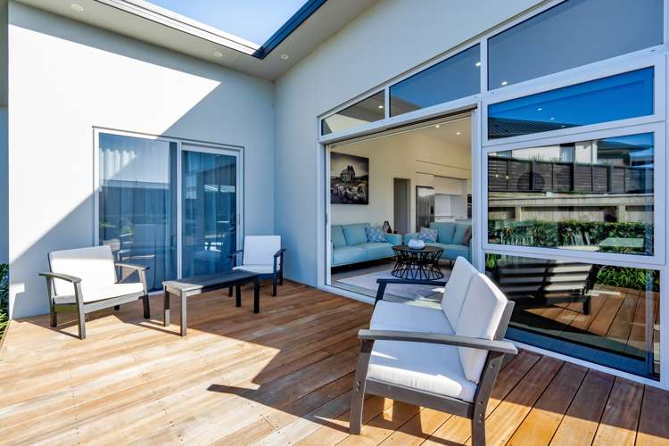 24 Kotare Drive Waiwhakaiho_10