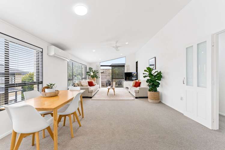 2/2 Marama Street_5