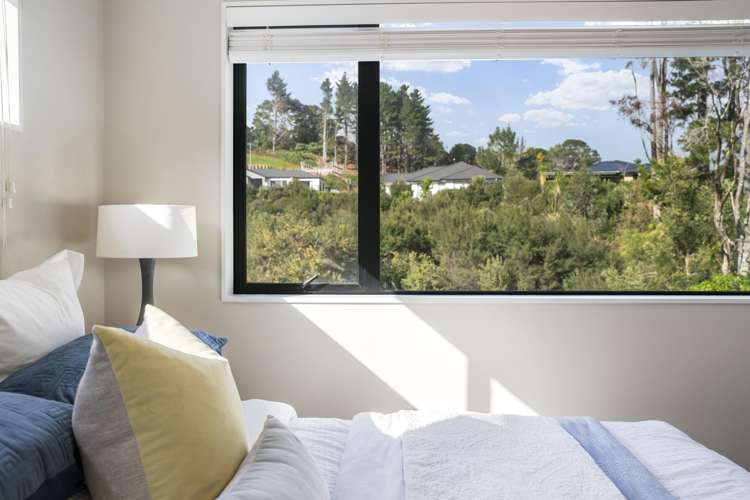 8 Tagish Way Orewa_12