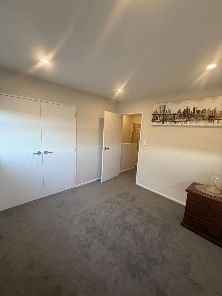 12/10 Newington Road Henderson_11