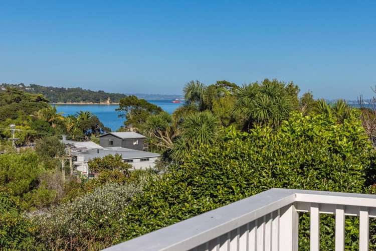 22 Marama Avenue Surfdale_21