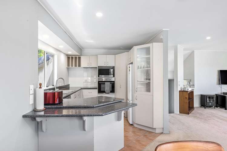 8 Jean Place Stanmore Bay_7