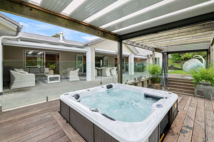 105 Whangaparaoa Road Red Beach_13