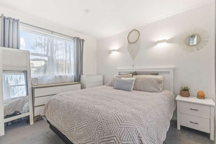 35 Tairere Crescent Rosehill_4