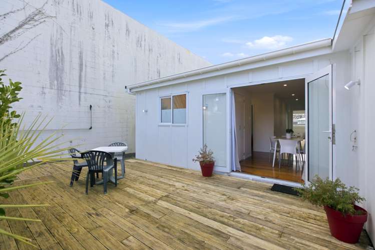35 Hine Street New Plymouth Central_19