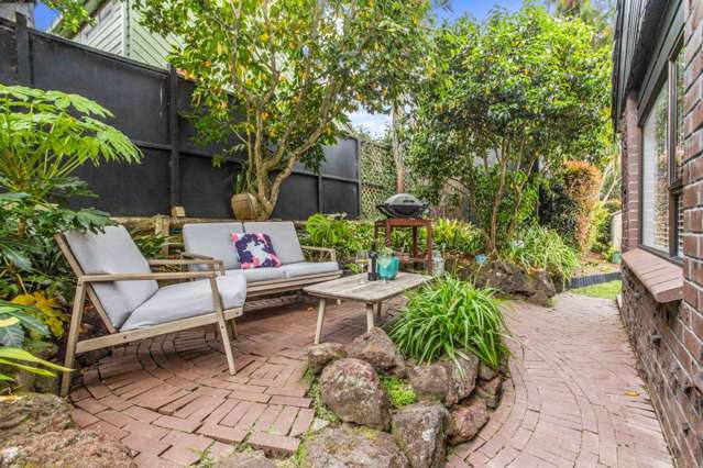 3/8a West Lynn Road Titirangi_3