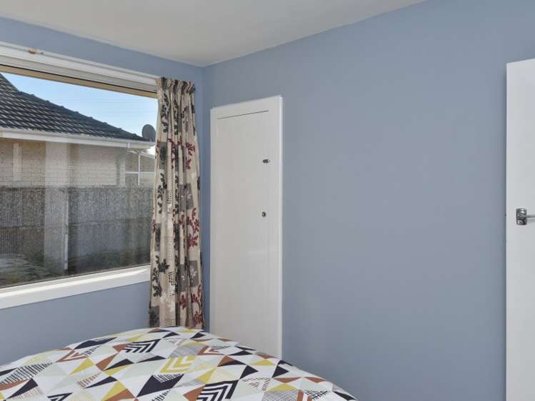 10 Davidson Crescent Hornby_11