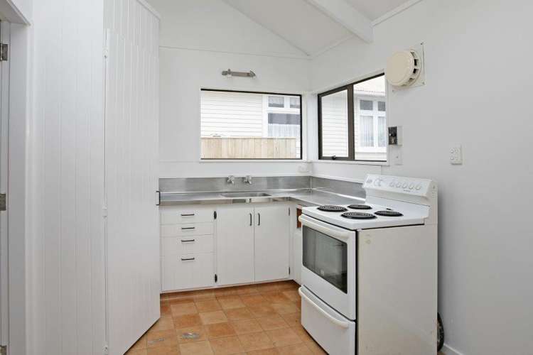 6 Trent Street Island Bay_7