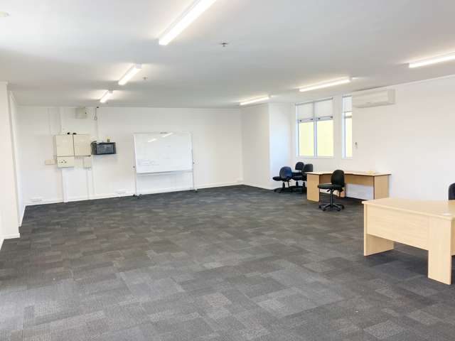 Level 1/75c Porana Road Hillcrest_1