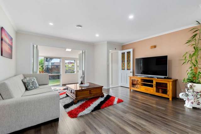 2/15 Vivian Wilson Drive Eastern Beach_1