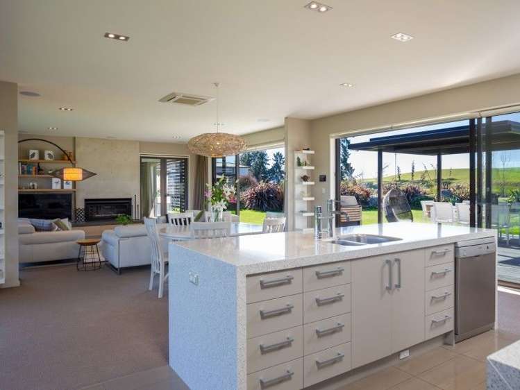 4 Bradleigh Park Fairhall_15