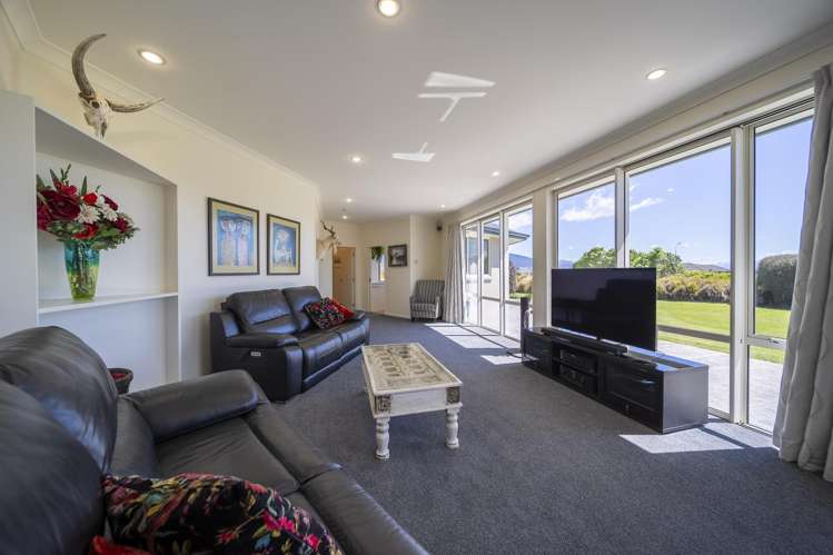 120 Aparima Drive Te Anau_25