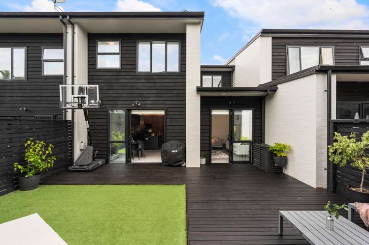 296 Jack Lachlan Drive Beachlands_10