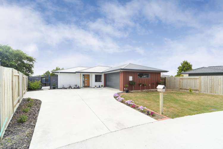 13 Wescombe Grove Feilding_21